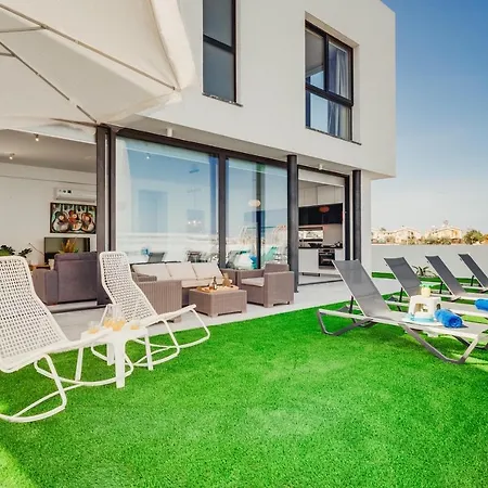 别墅 Sunnyvillas 4br New Private Pool In Pernera 普罗塔拉斯