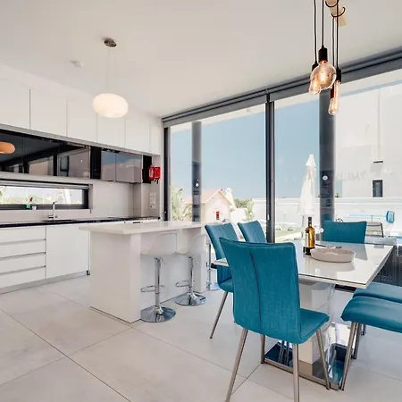 Sunnyvillas 4br New Private Pool In Pernera 普罗塔拉斯