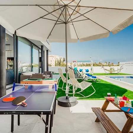 Sunnyvillas 4br New Private Pool In Pernera Villa